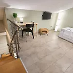 Oisymi Luxury * Néa Péramos